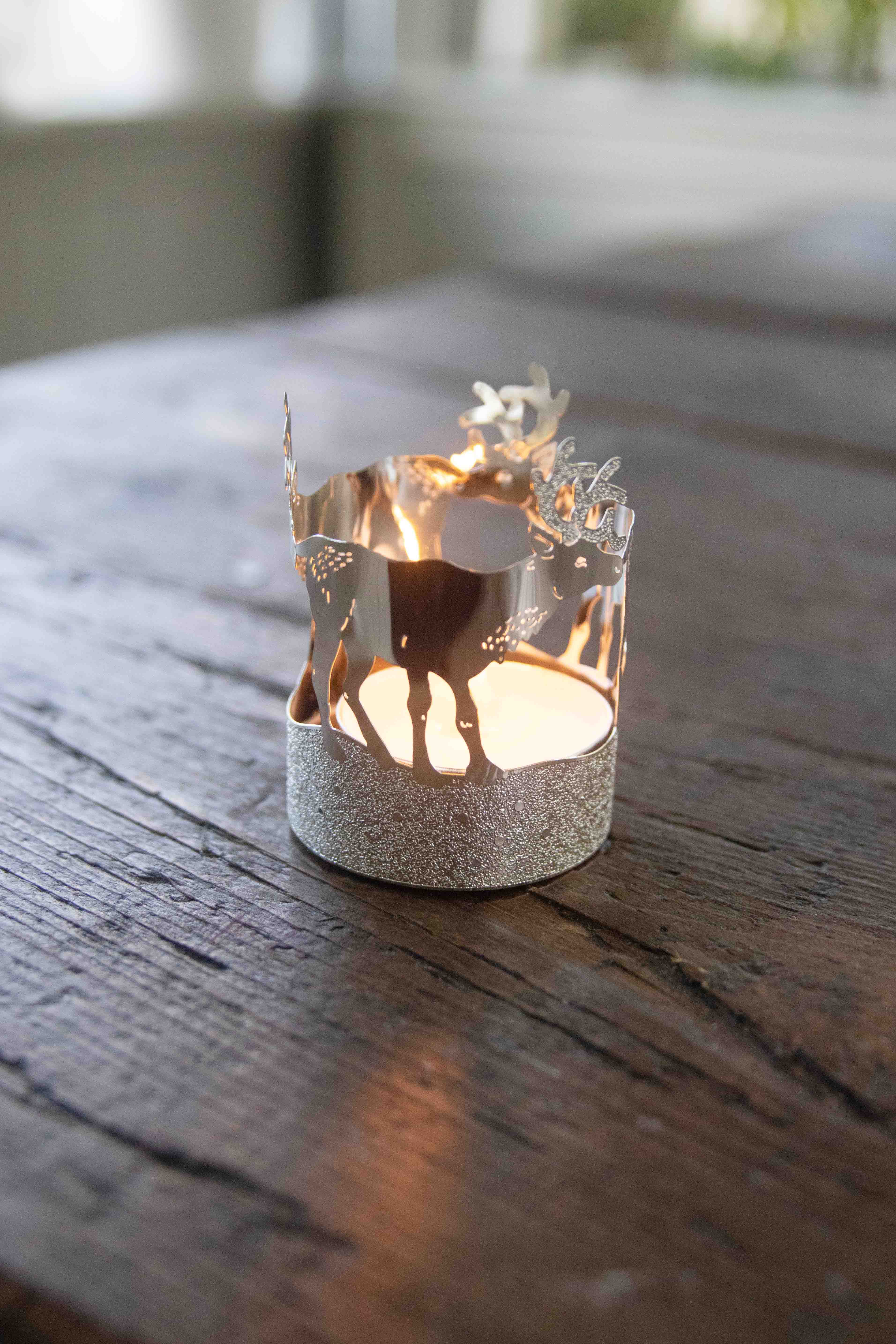 LJUSLYKTA REINDEER