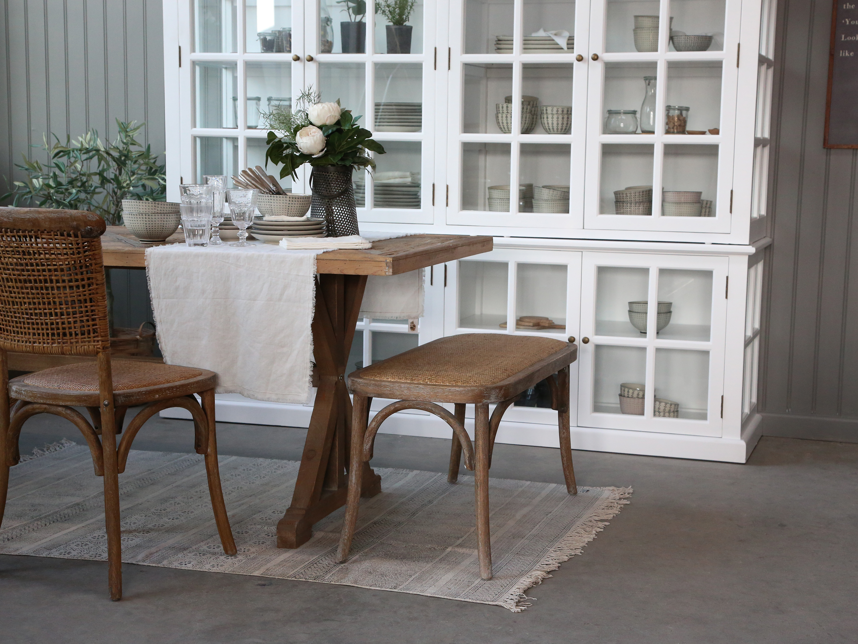 Matbord i fransk stil, från Chic Antique