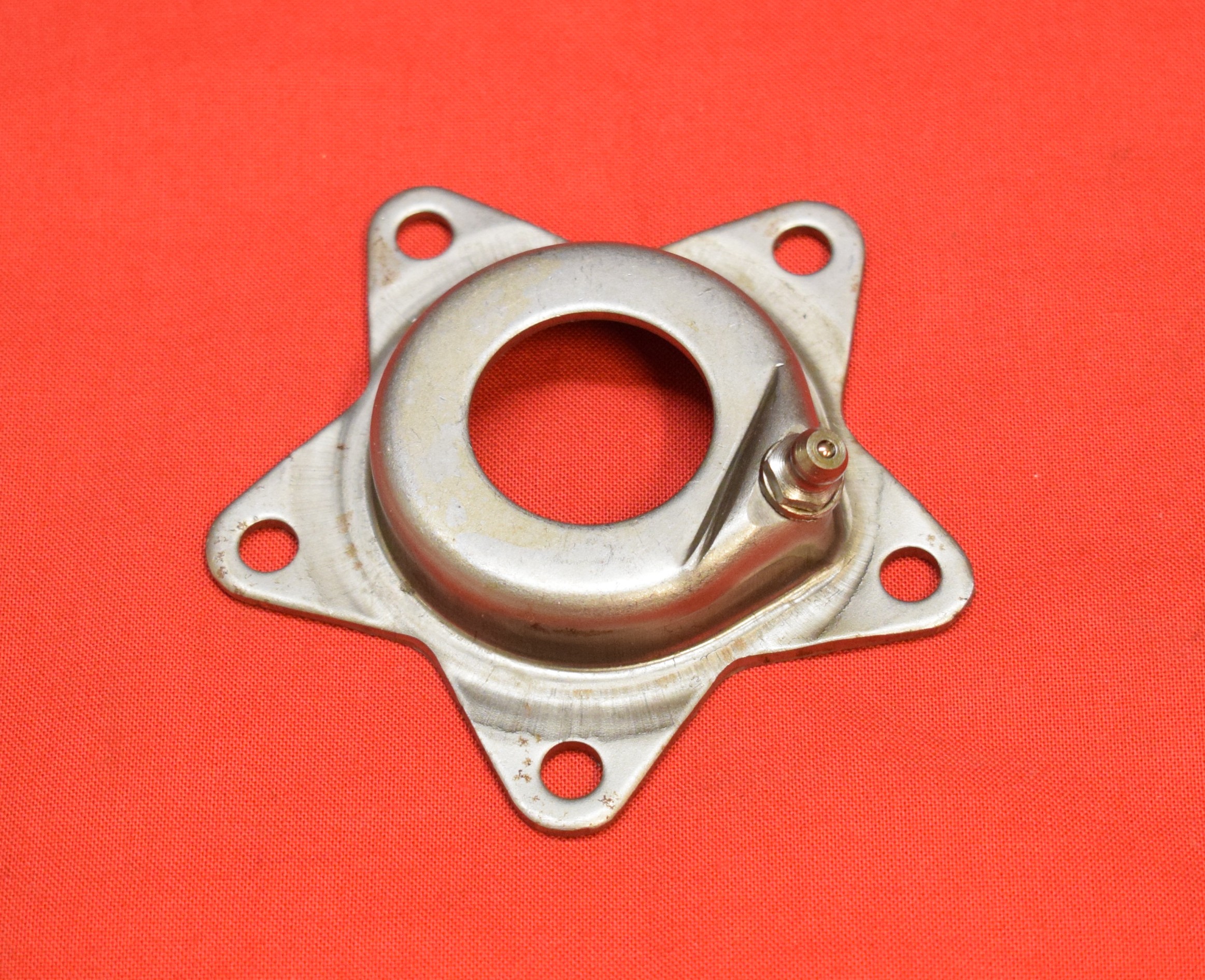 Star hub Cover inner, with grease fitting Harley 1936-66