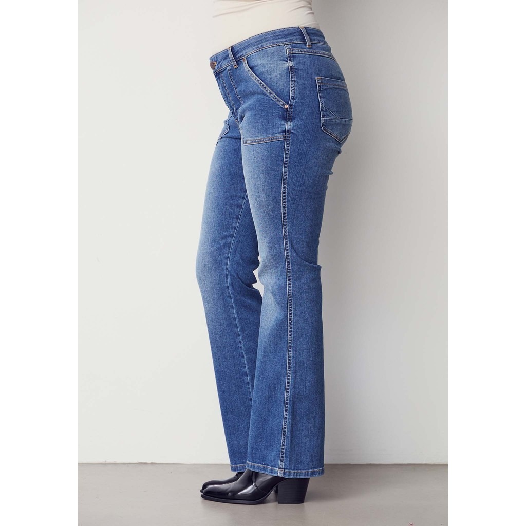 Como Long Flare Jeans - Mid Denim - Isay - 3