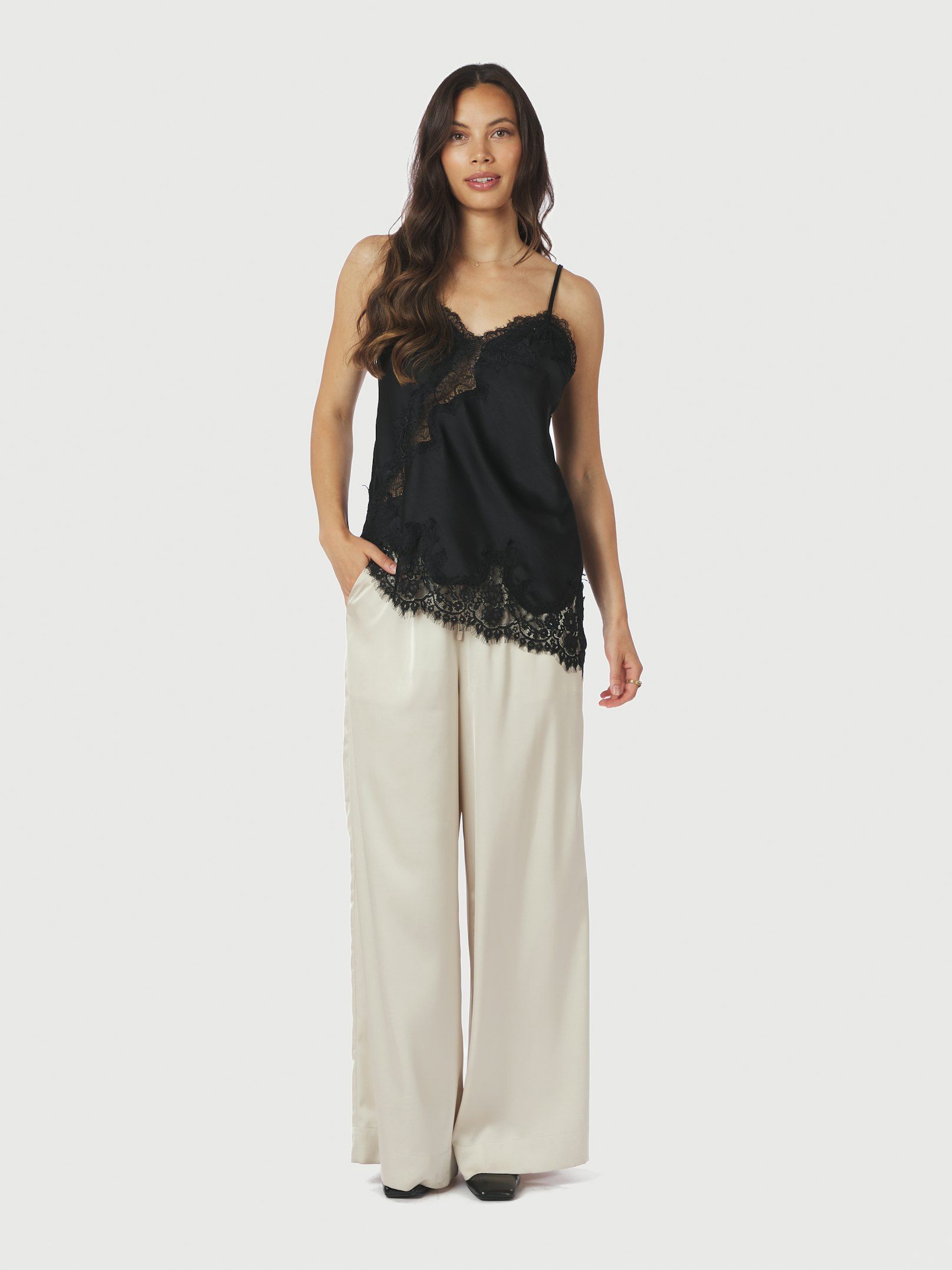 Neo Noir Viole Lace Top - 4