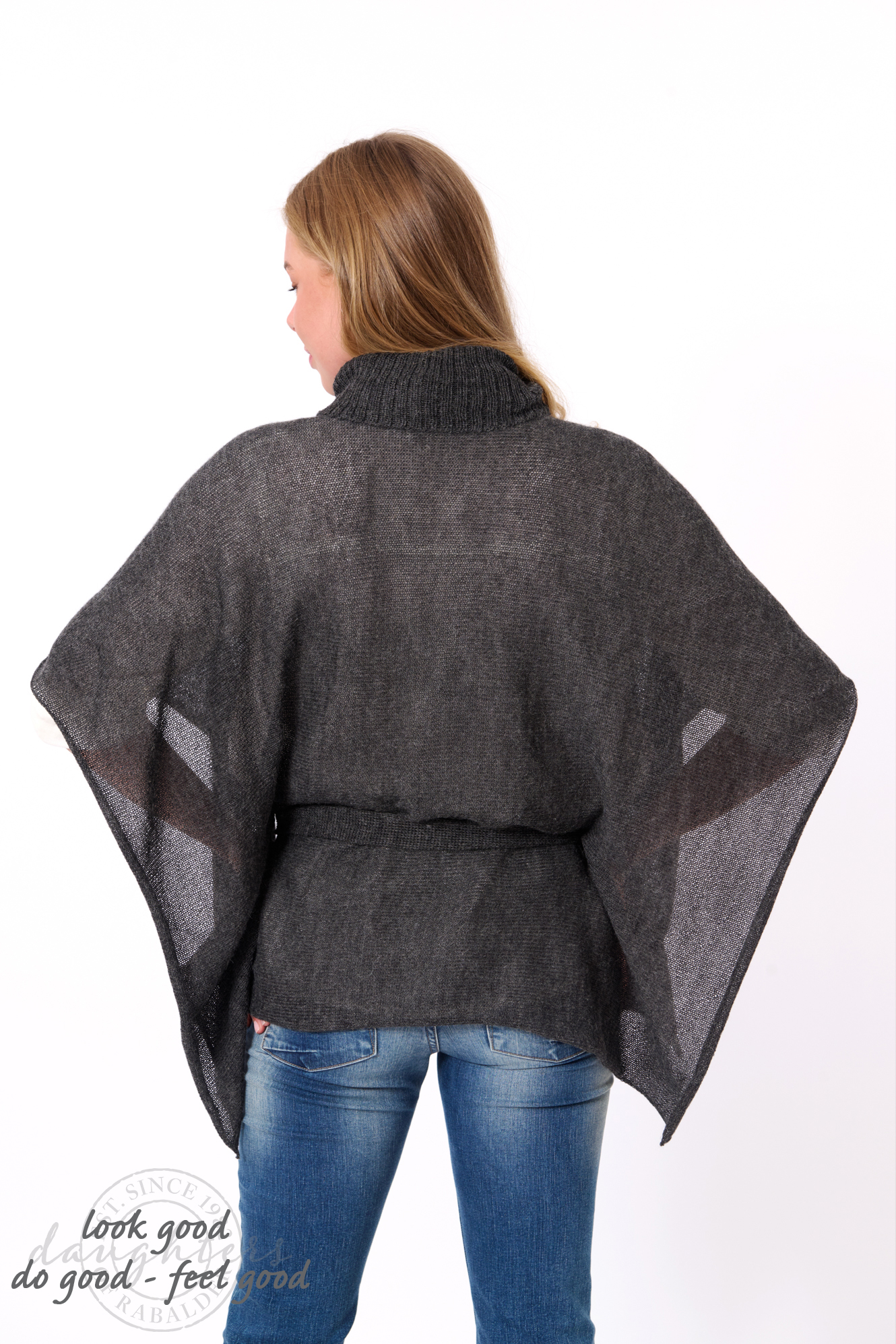 Helen alpaca poncho  platinum - 4