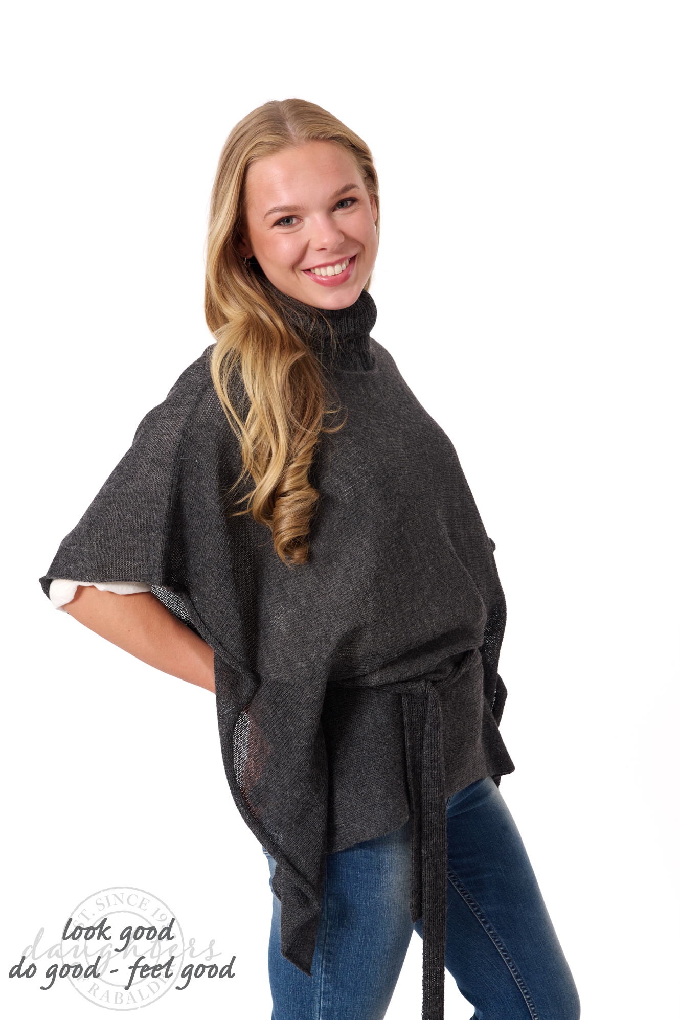 Helen alpaca poncho  platinum - 3
