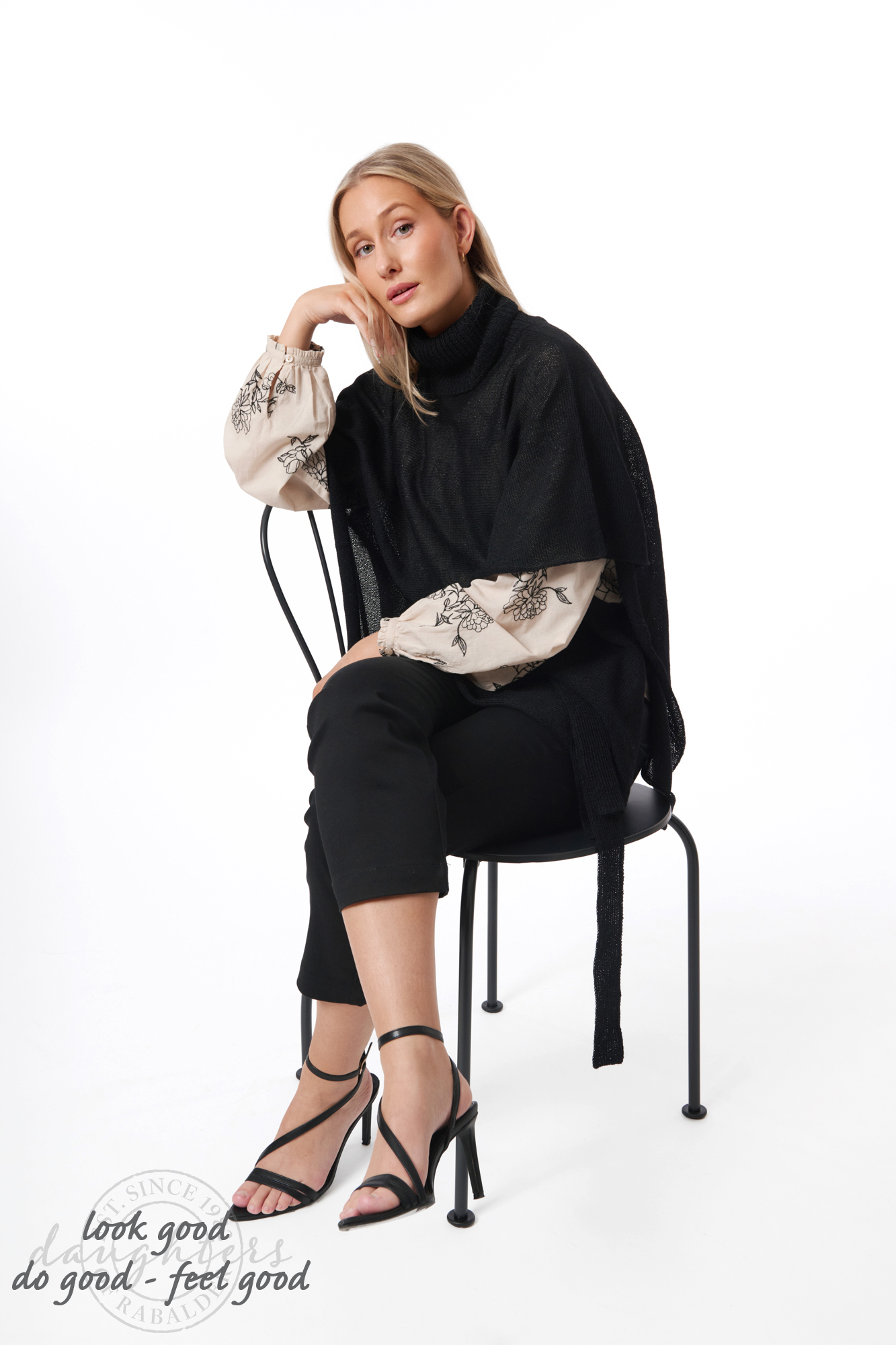 Helen alpaca poncho  svart - 4