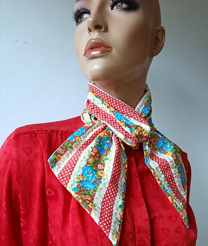 Smal scarf sydd i vintagetyg, Makiato Ny