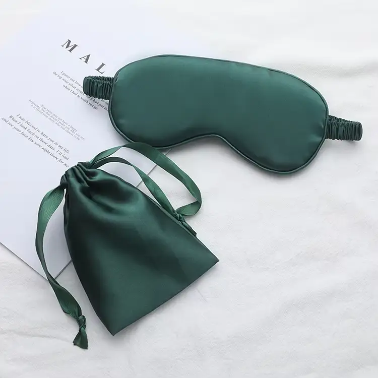 Sovmask och scrunchie set i satin - 7