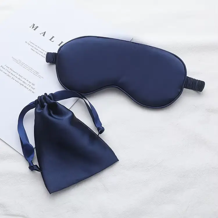 Sovmask och scrunchie set i satin - 6