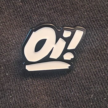Oi! - Metallpin (vit)