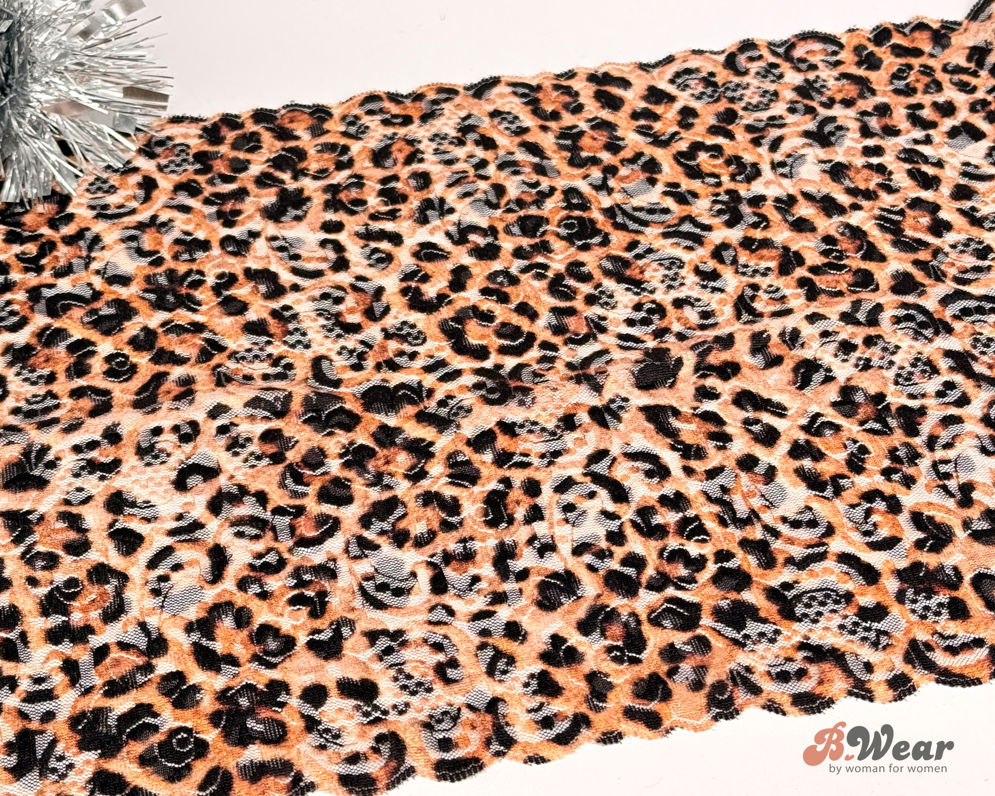 Leopard patterned stretch lace - 30 cm