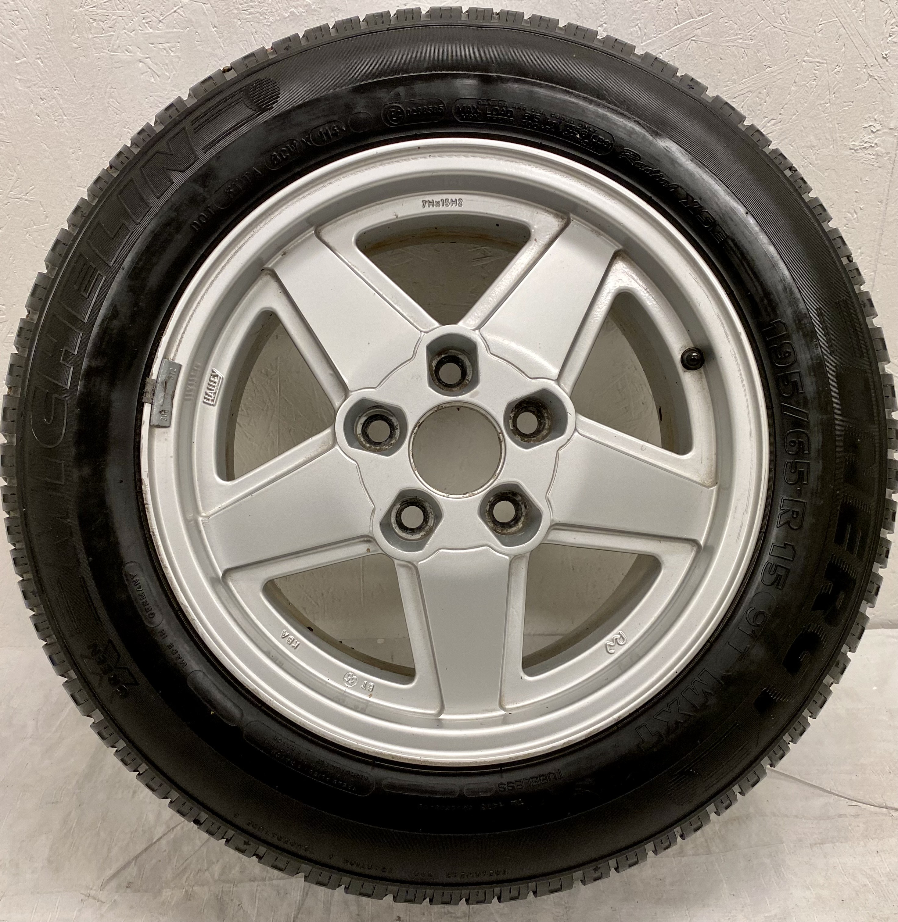 Kompletta Sommarhjul | 15" HALLEY 5x114.3 7x15 ET35 70.1 + 195/65 R15 91T MXT XSE Michelin Energy X Green | V105 + 114 Gamla däck | 6|6|4|4 mm - 7