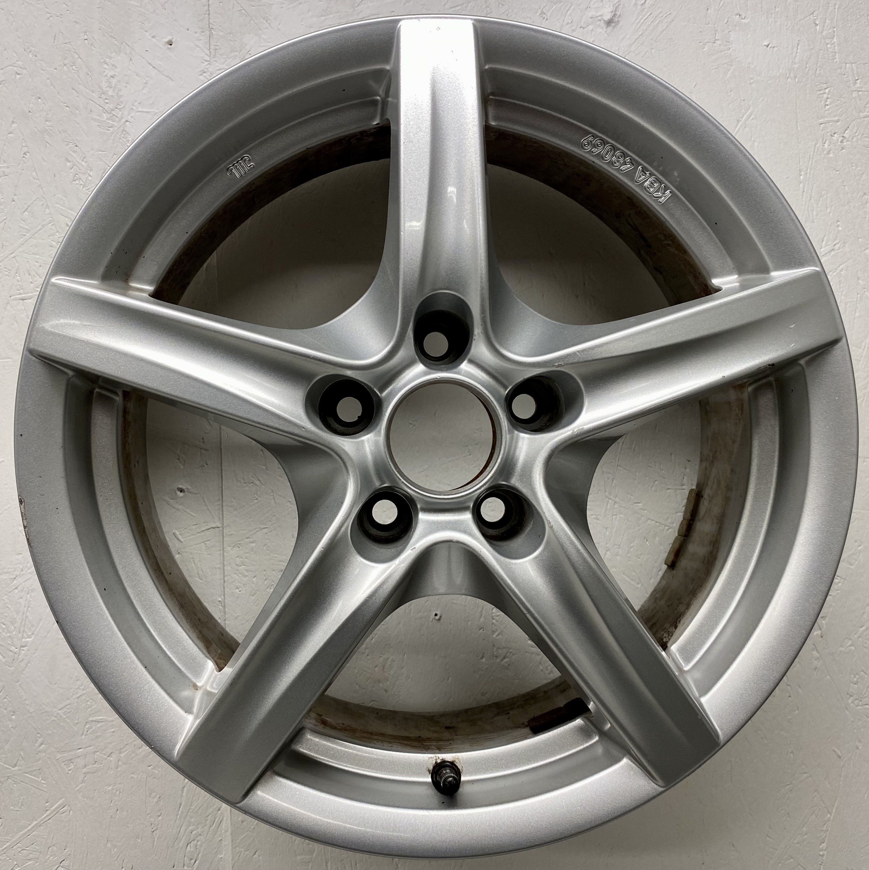 BEGAGNAT | 4 st | 16" ALUFÄLGAR Citroen C5 ALUTEC KBA48069 GR656 | 5x108 6.5x16 ET33 65.1 - 6