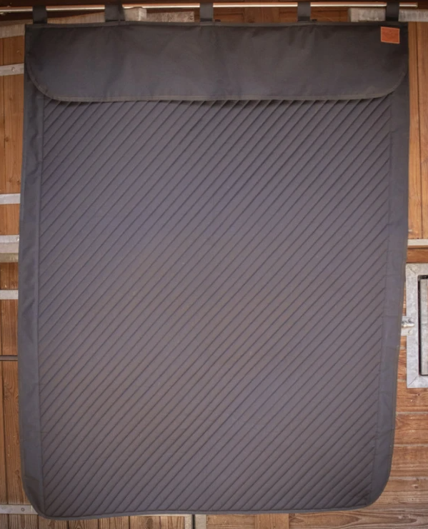 Paddock Stall Curtain – Black