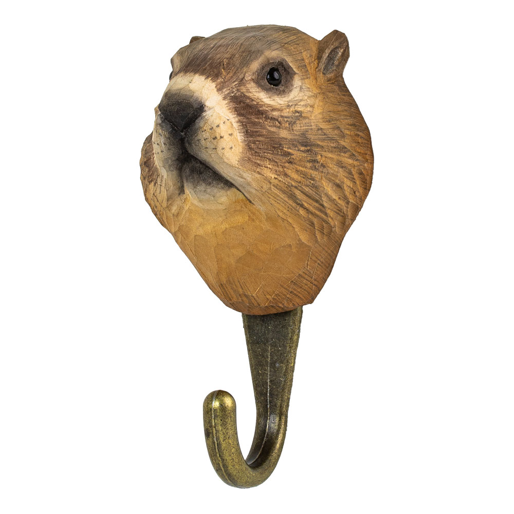 Patère Marmotte vue en angle, montrant le museau arrondi et les détails sculptés du pelage.