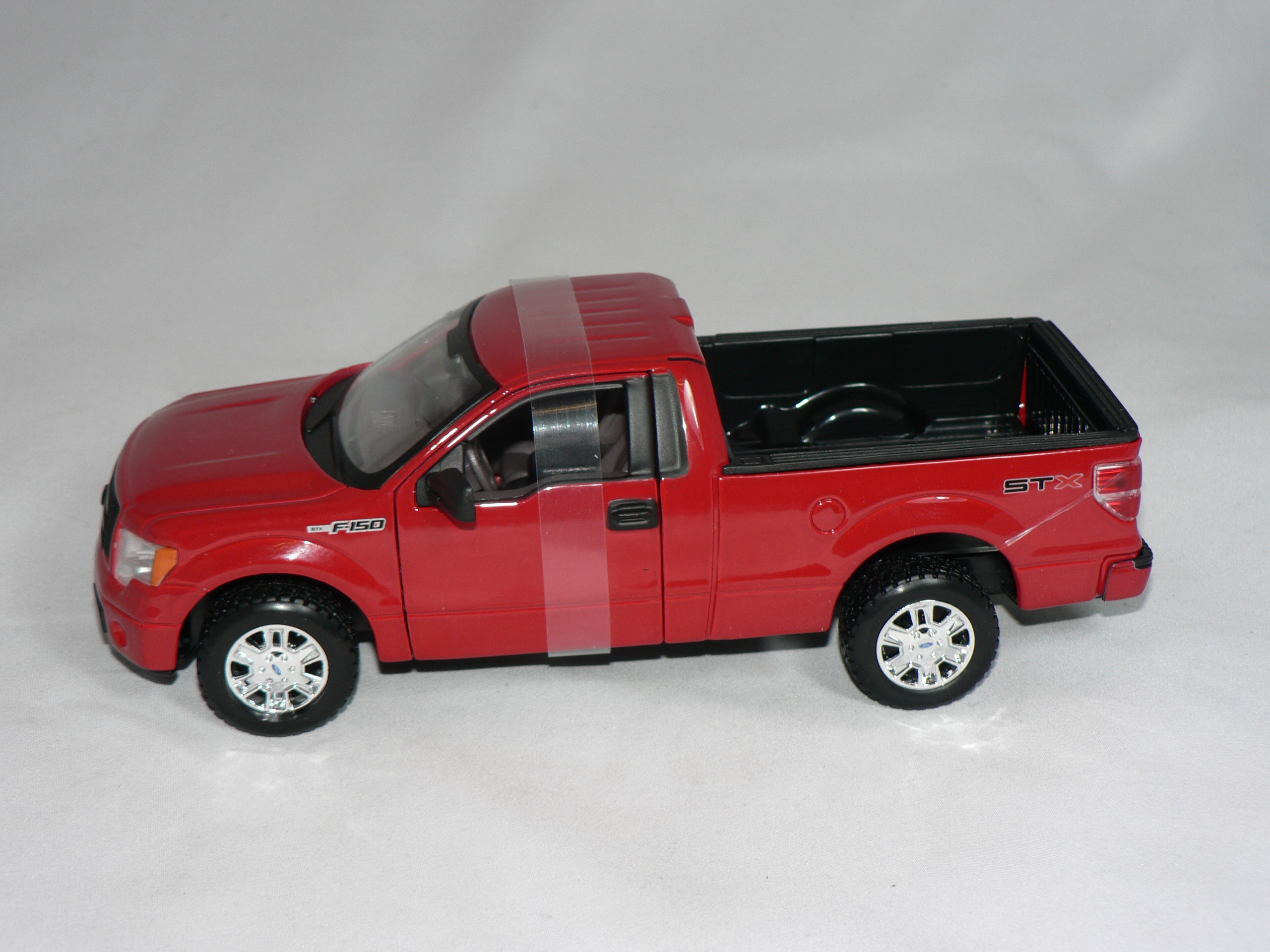 Ford F 150  STX   1:24  Maisto - 3