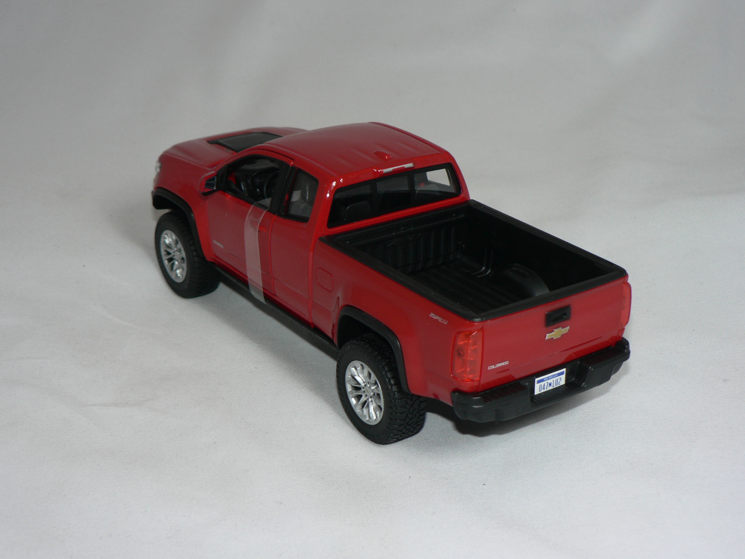Chevrolet  Colorado ZR2  2017  1:24 Maisto - 2