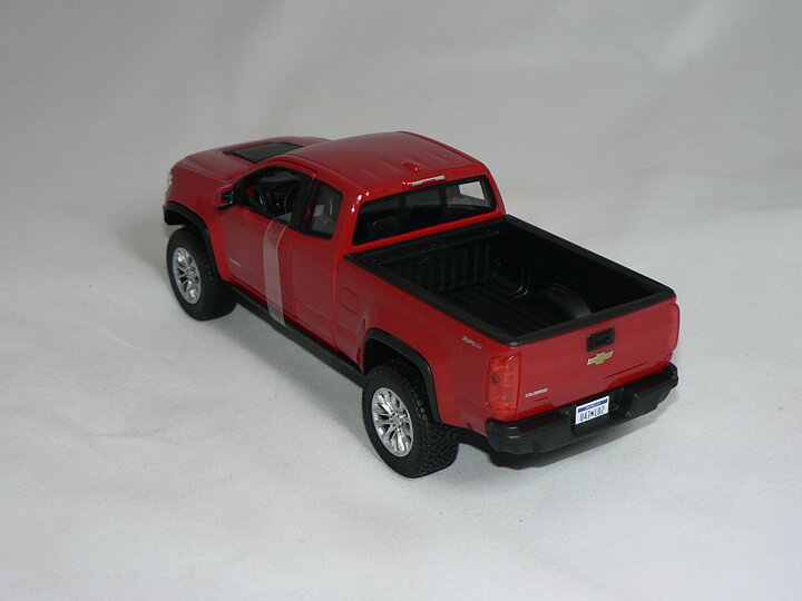 Chevrolet  Colorado ZR2  2017  1:24 Maisto