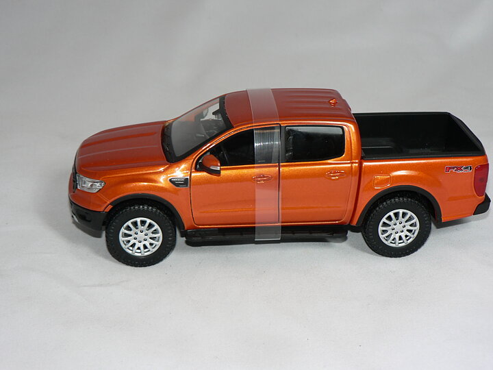 Ford Ranger  2019  1;24  Maisto