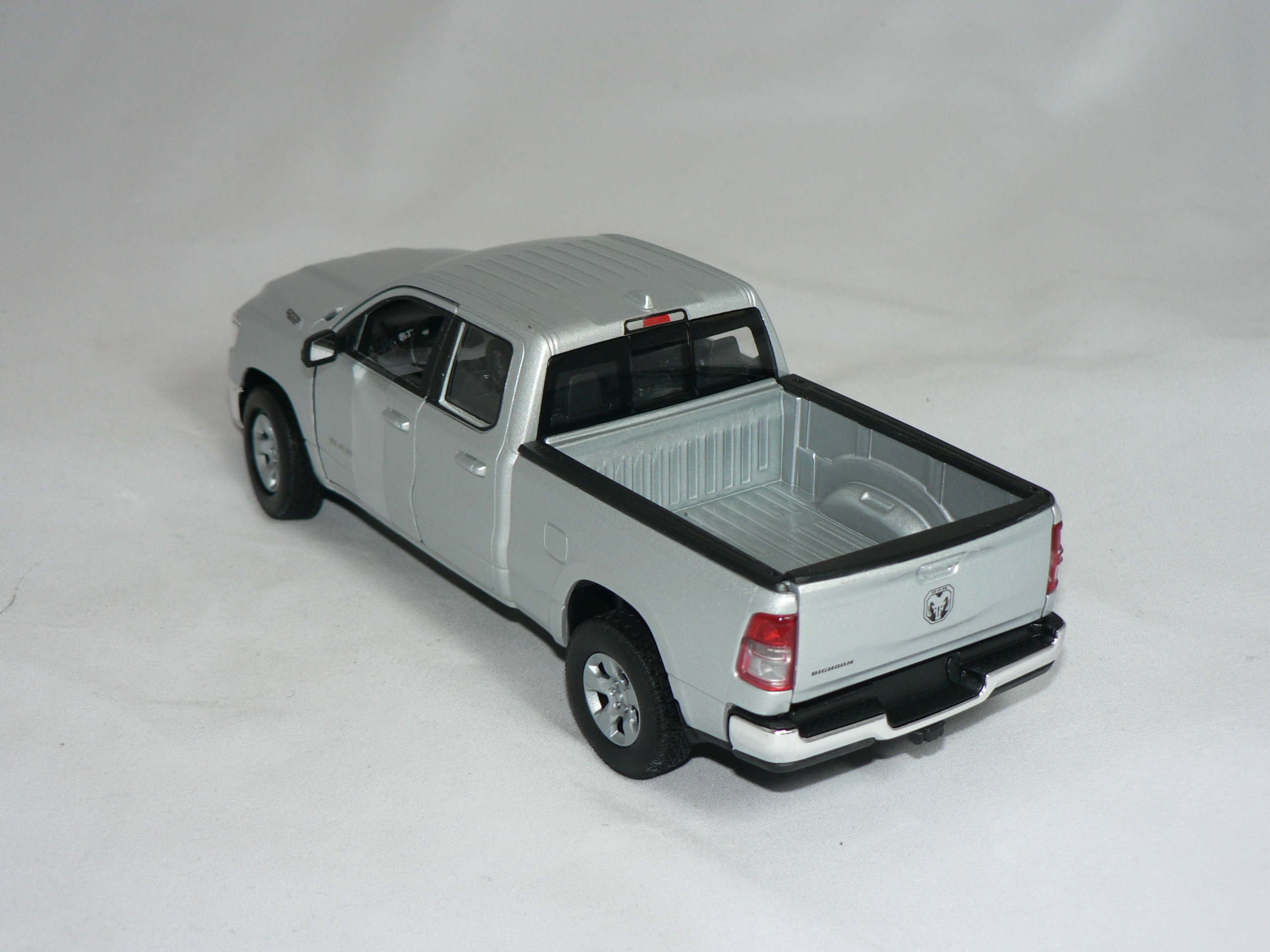 Dodge Ram 1500  2019  1:24 Welly - 2