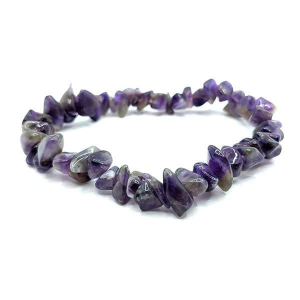 Armband med naturliga ametistkristall chips
