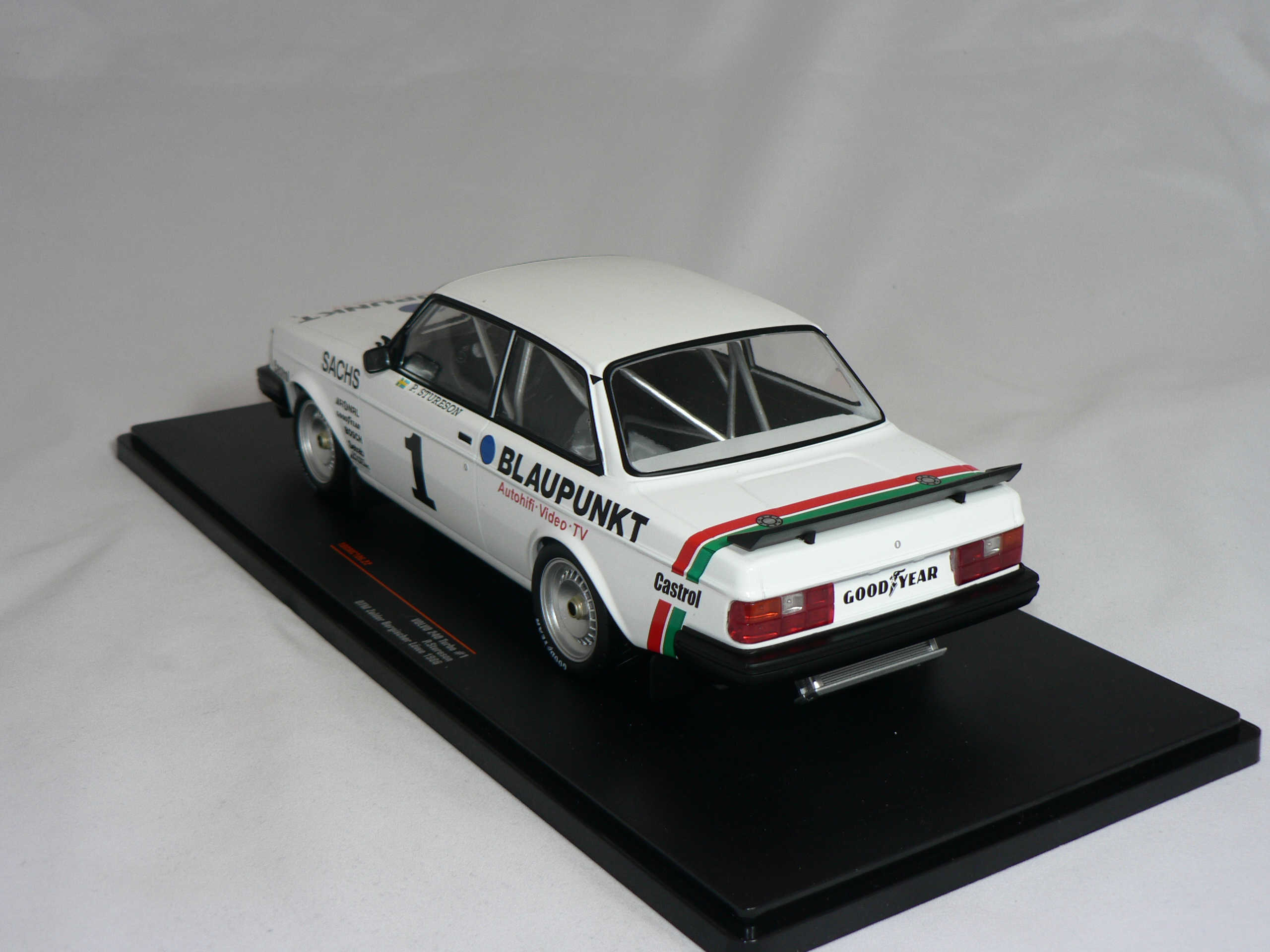 Volvo 240 Turbo  #1  1985  DTM  P.Stureson - 2