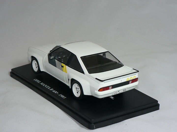 Opel Manta  B  400   1983  1:24 Atlas