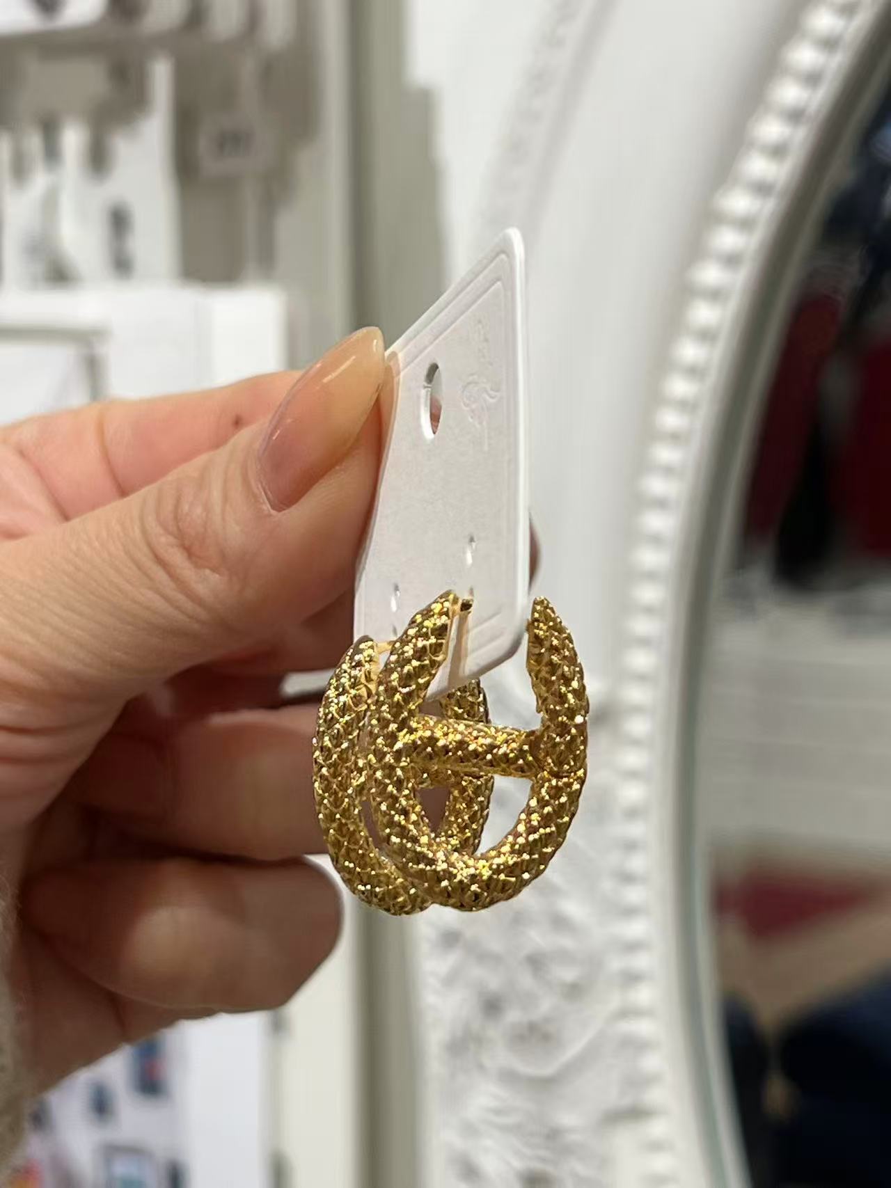 VACC French Ellipse Earrings Gold