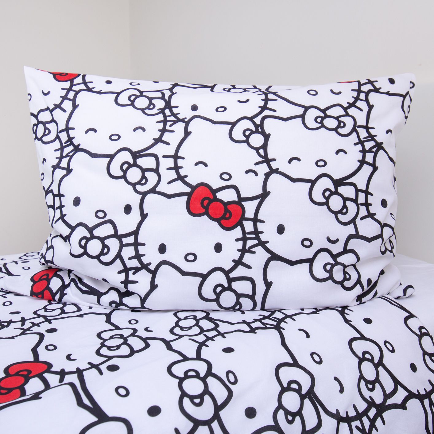 Hello Kitty Bäddset - Påslakan och Örngott 140 x 200 cm - Vändbart, 100% Bomull - 4