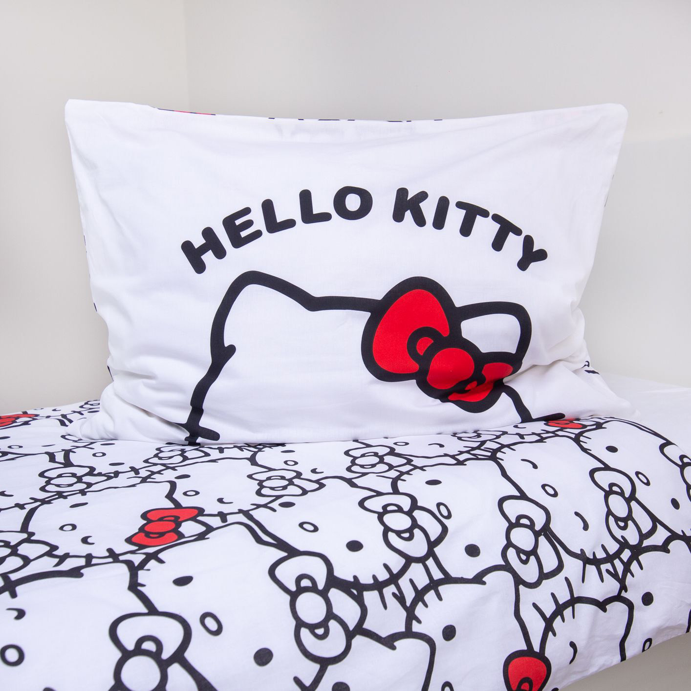 Hello Kitty Bäddset - Påslakan och Örngott 140 x 200 cm - Vändbart, 100% Bomull - 3