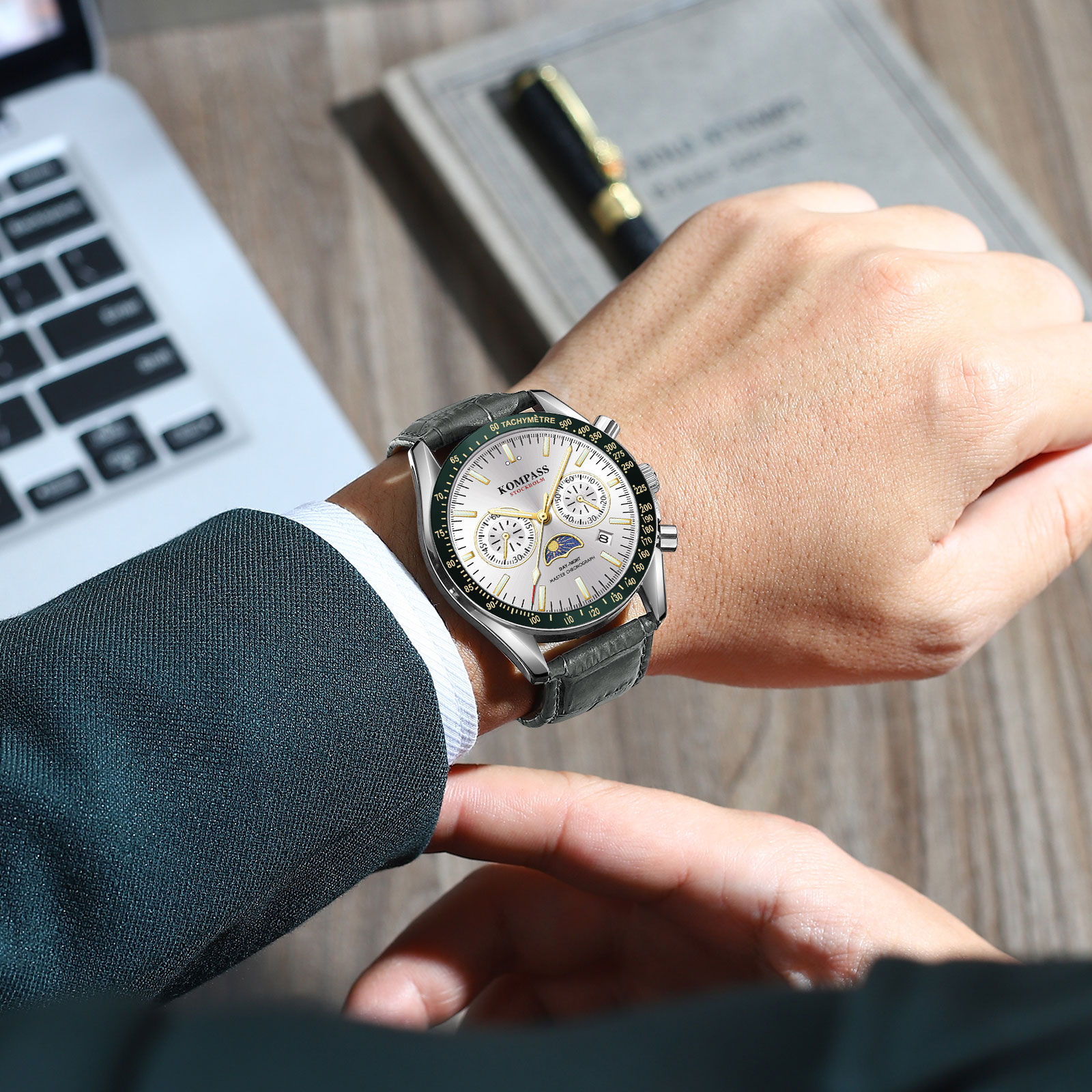 Kompass Day-Night Master Chronograph Silver Gray Green - 6