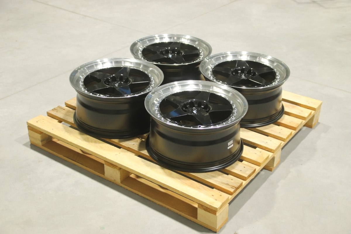 SET 4 st | 18" JR WHEELS JR6 Glossy Black Machined Face | 5x114.3/120 8.5x18 ET22 72.6