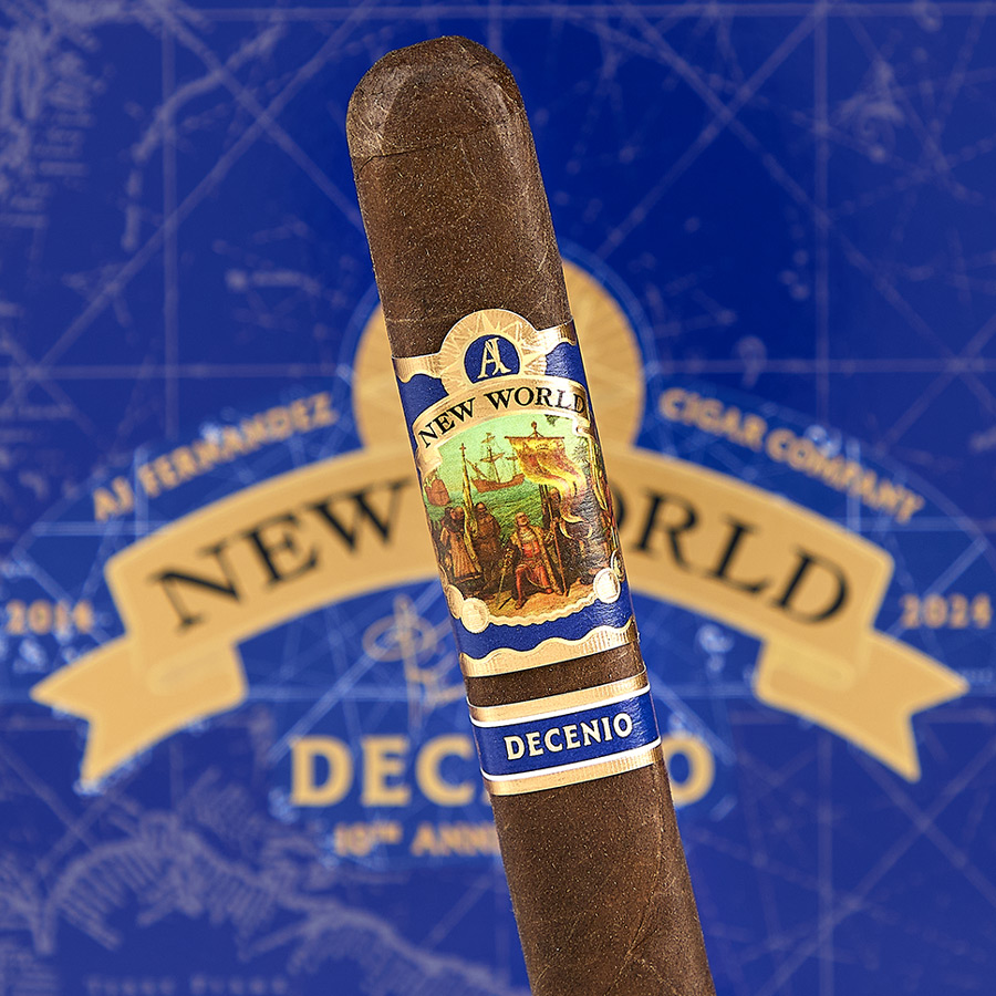AJ Fernandez New World Decenio Robusto - 3