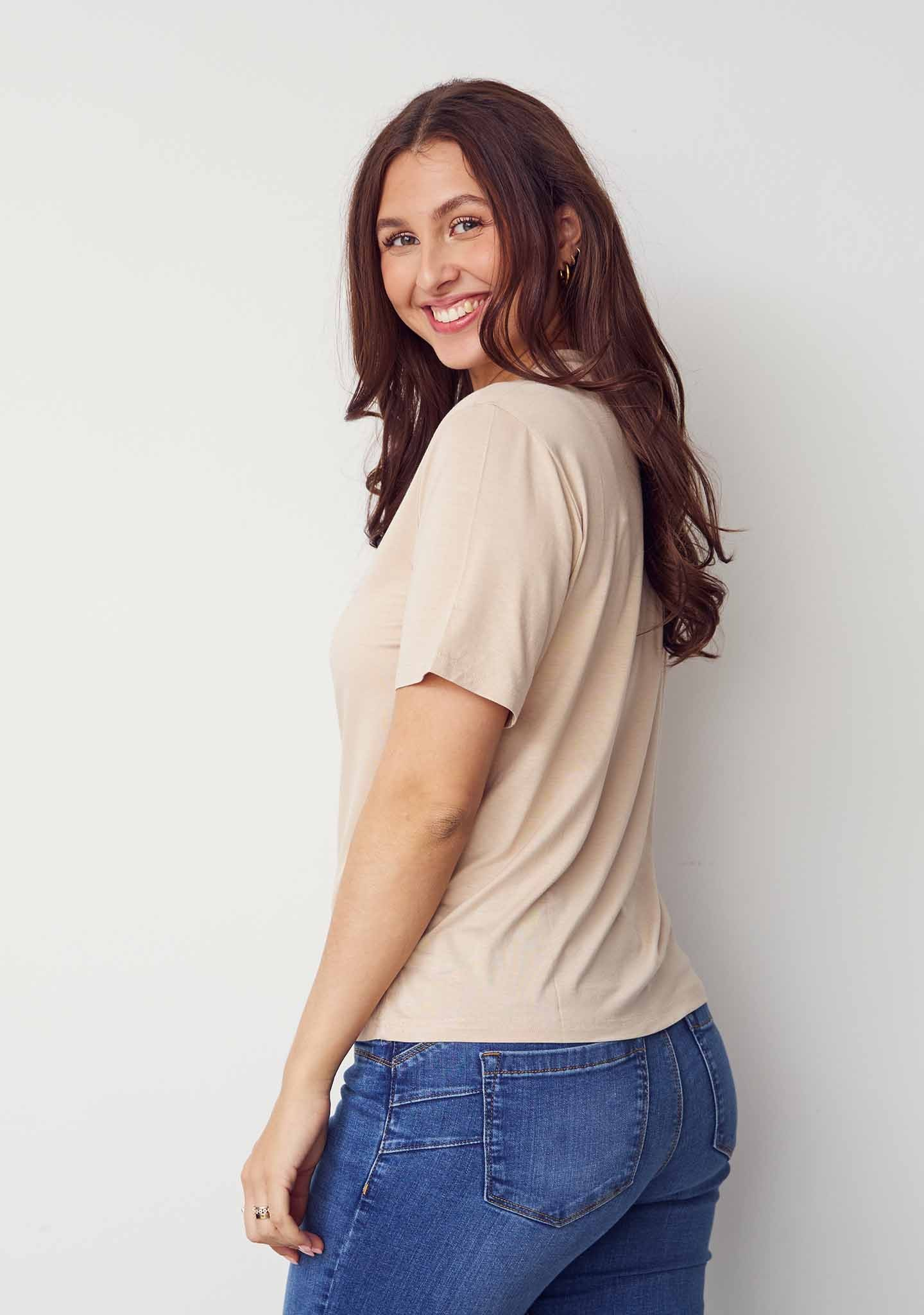 Gritt V-Neck T-Shirt - Sand - Isay - 3