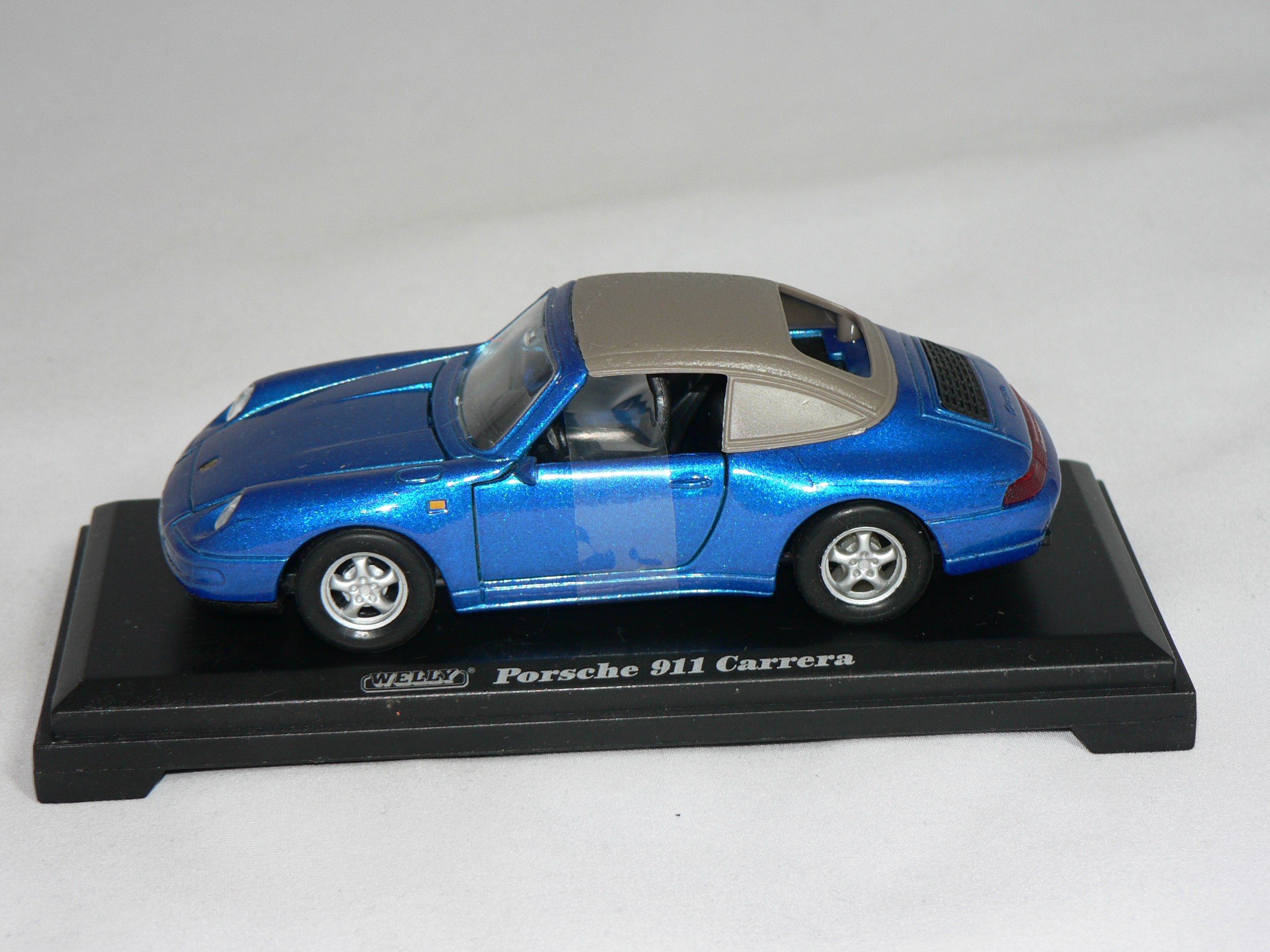 Porsche  911 Carrera  1:38  Super Auto ( Welly ) - 3