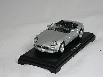 BMW Z8  1:38  Super Auto ( Welly )