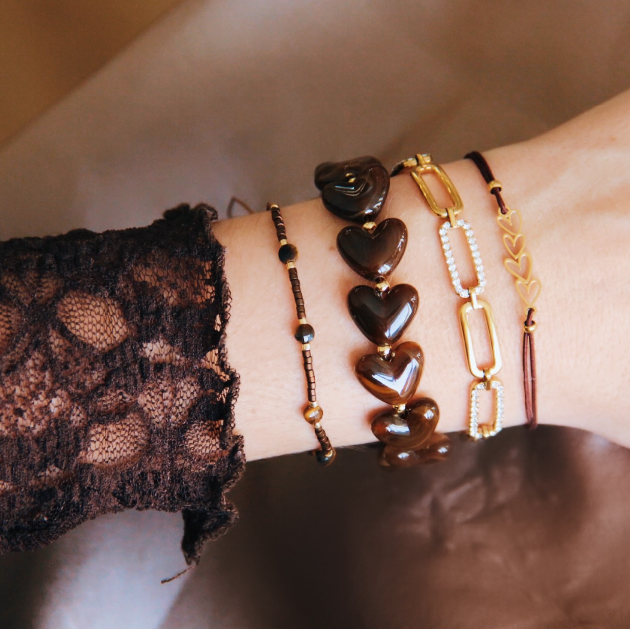 Armband bruna hjärtan - 2