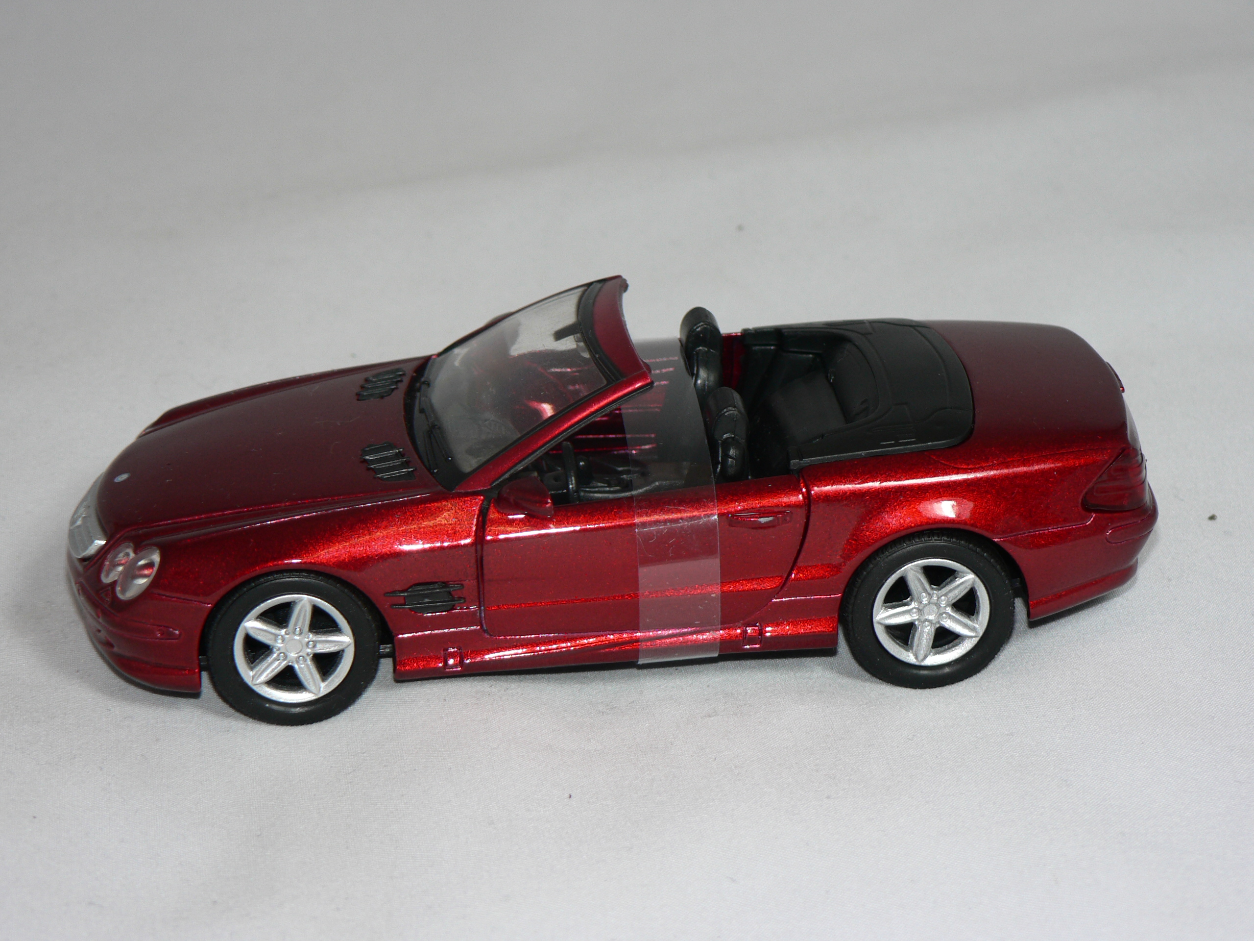 Mercedes-Benz  SL 500  1:32 New Ray - 3