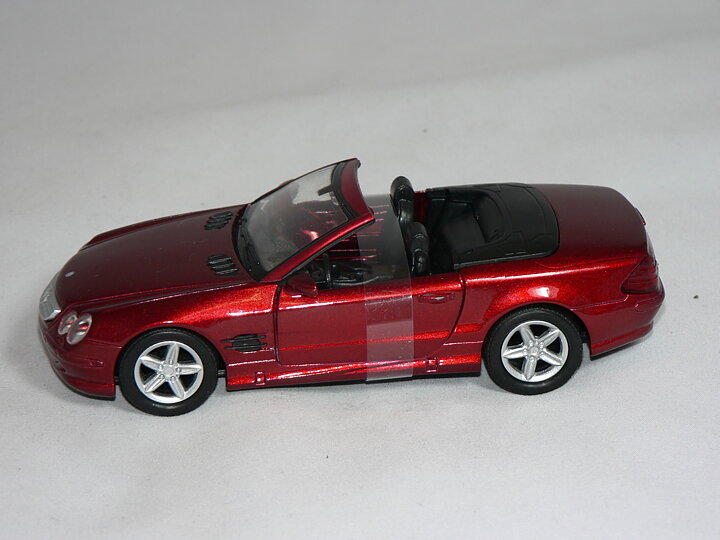 Mercedes-Benz  SL 500  1:32 New Ray