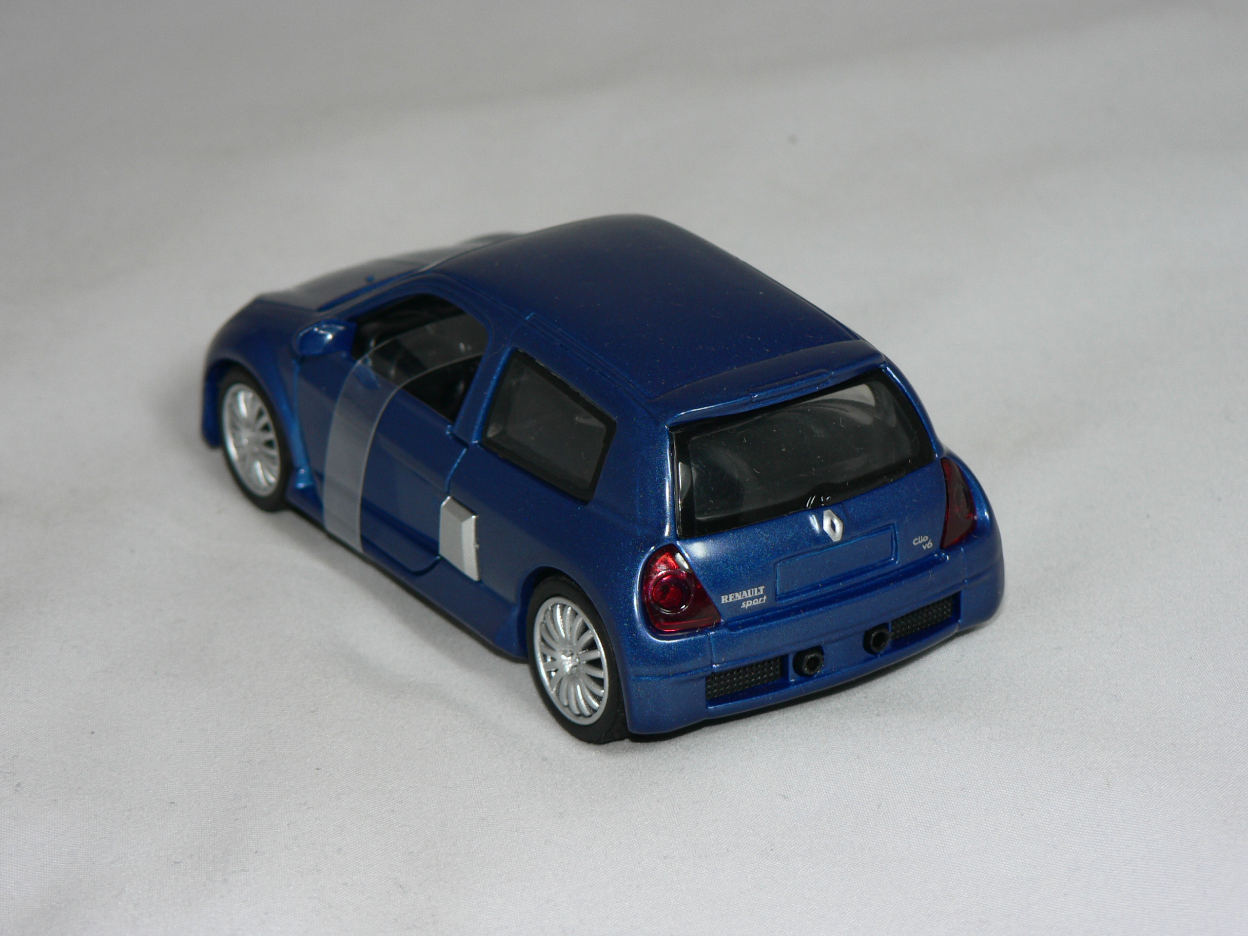Renault Clio V6  1:32 New Ray - 2