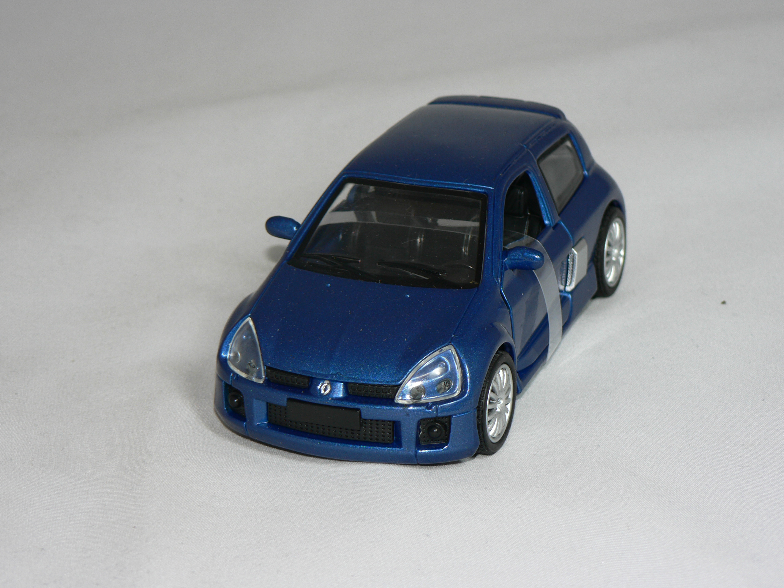 Renault Clio V6  1:32 New Ray