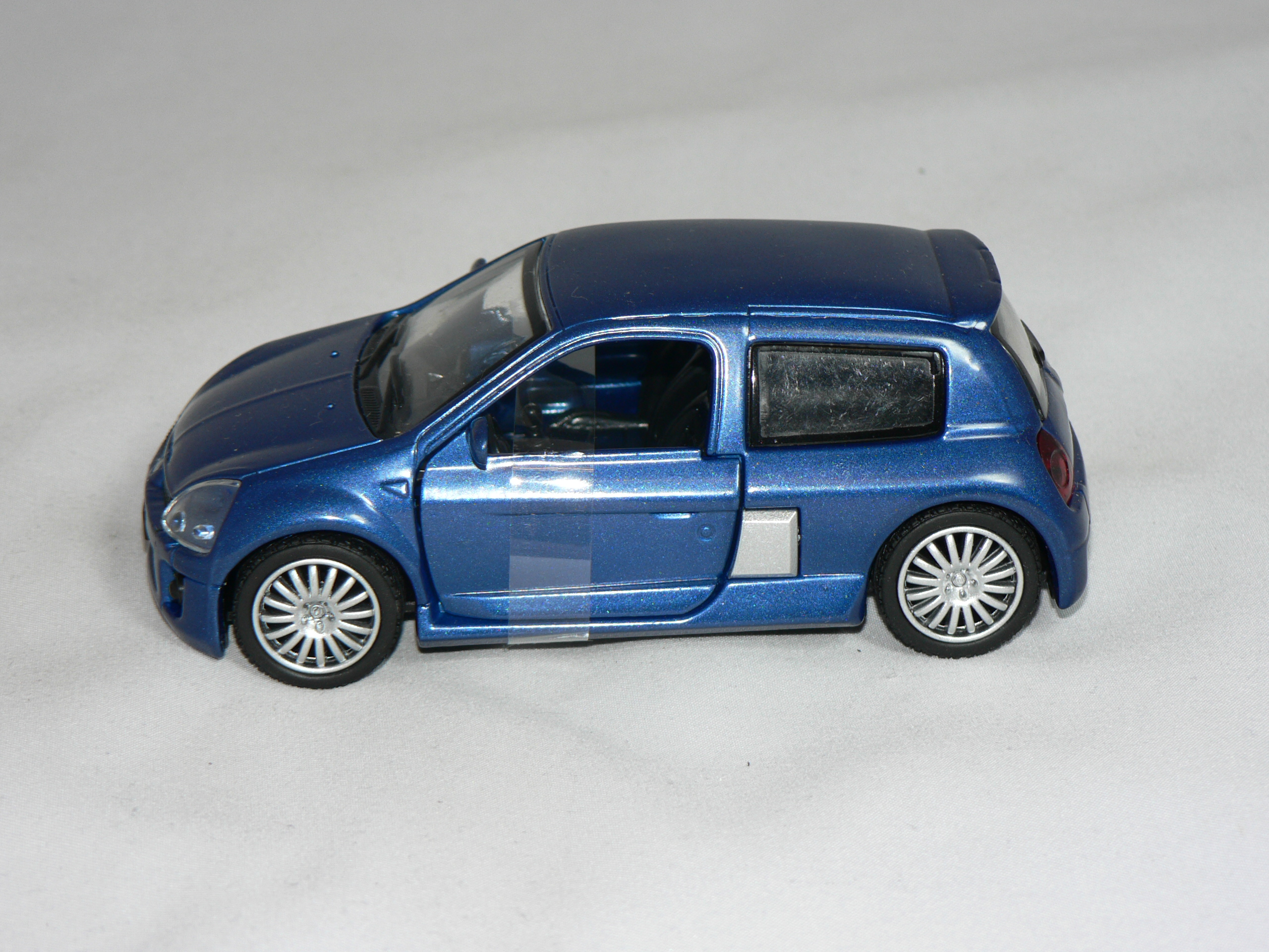 Renault Clio V6  1:32 New Ray - 3