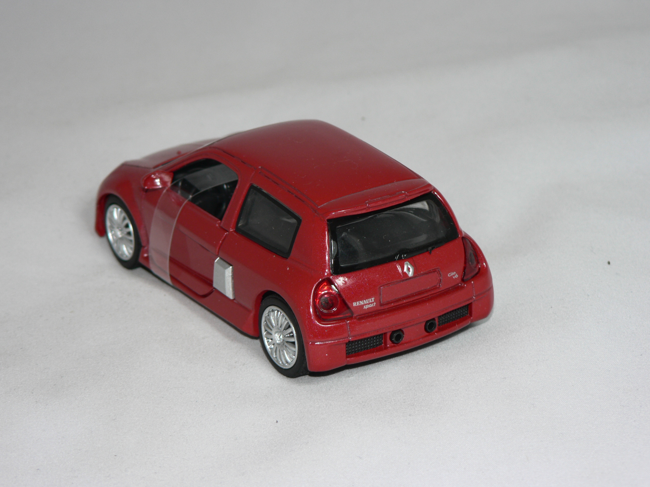 Renault Clio V6  1:32 New Ray - 2