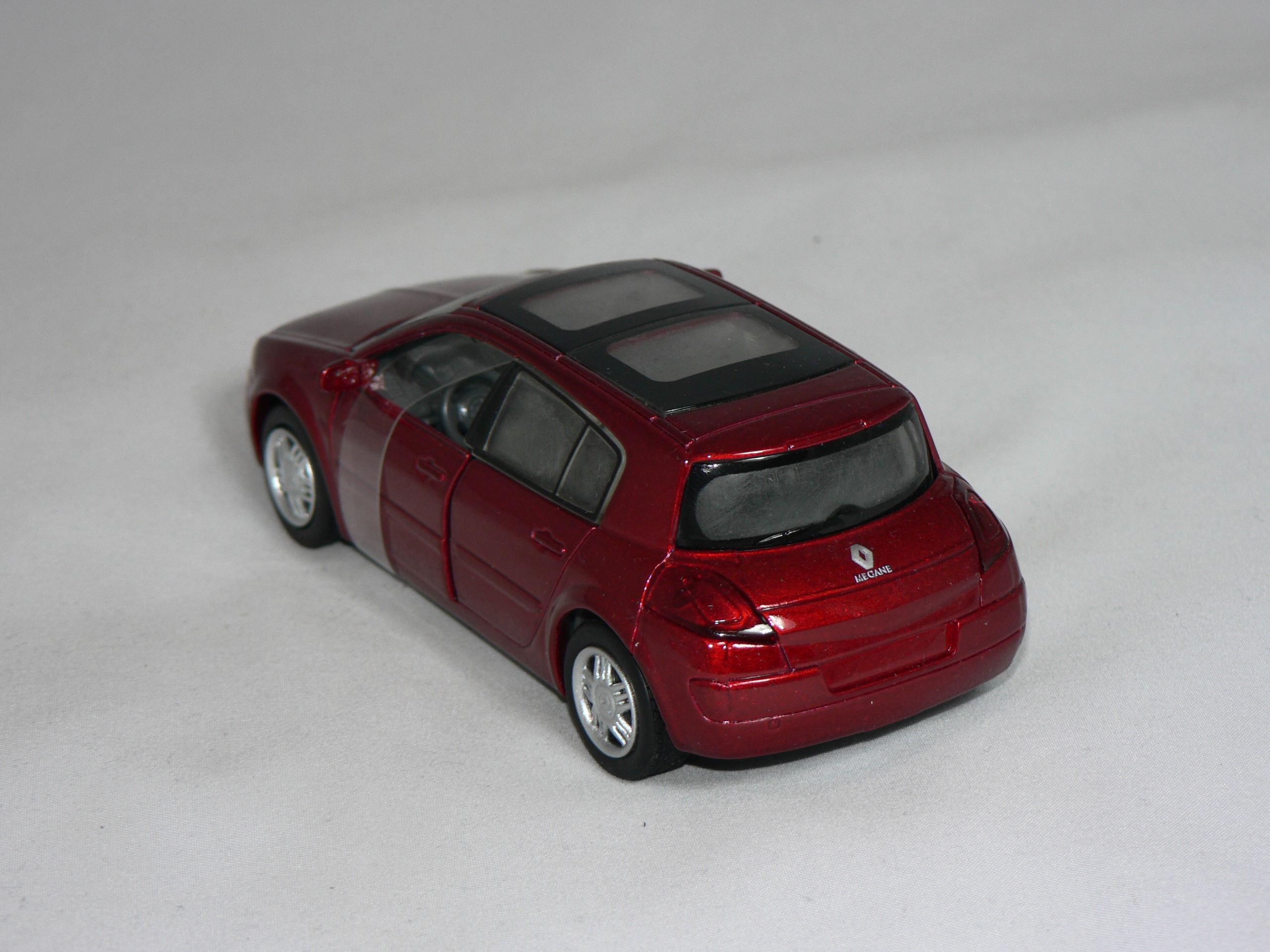 Renault  Megane  1:32 New Ray - 2