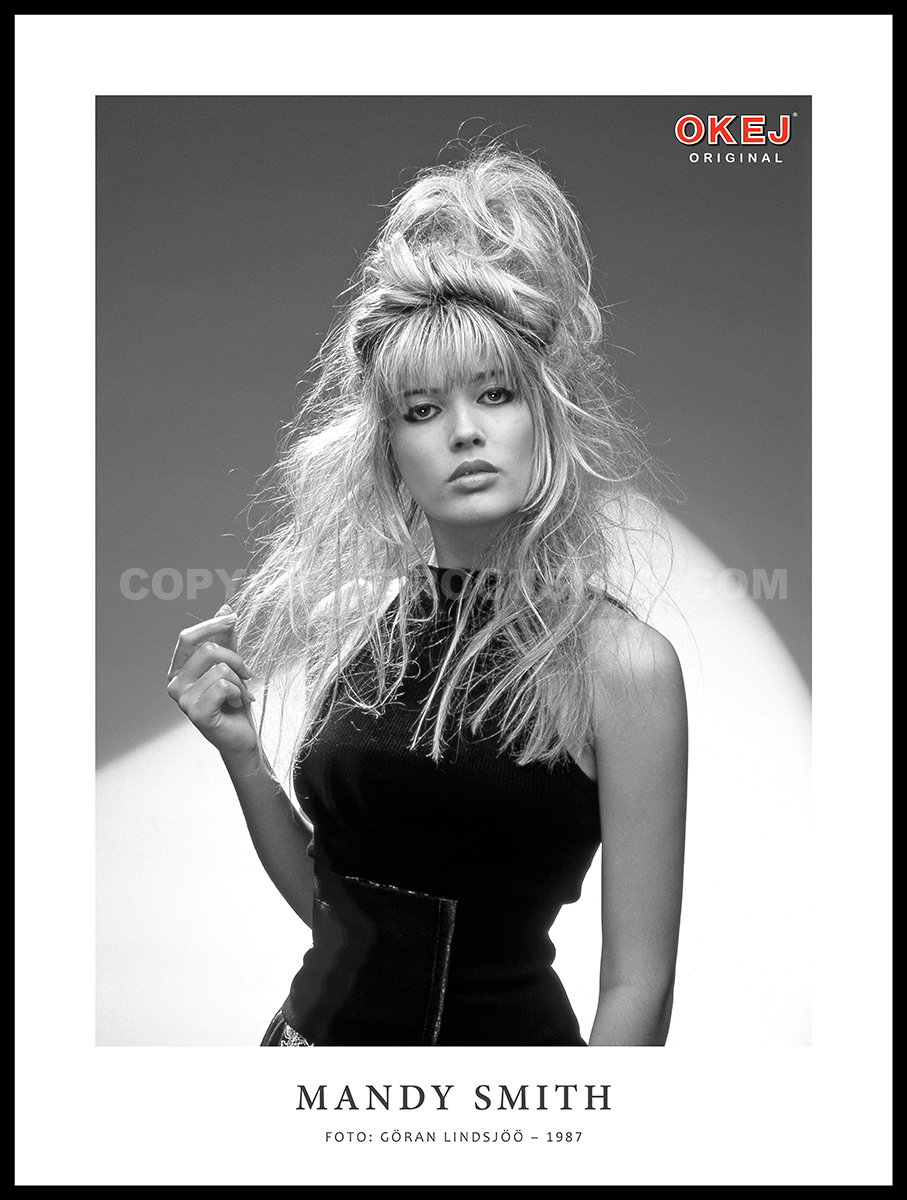 Mandy Smith 30x40 cm