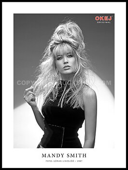 Mandy Smith 30x40 cm