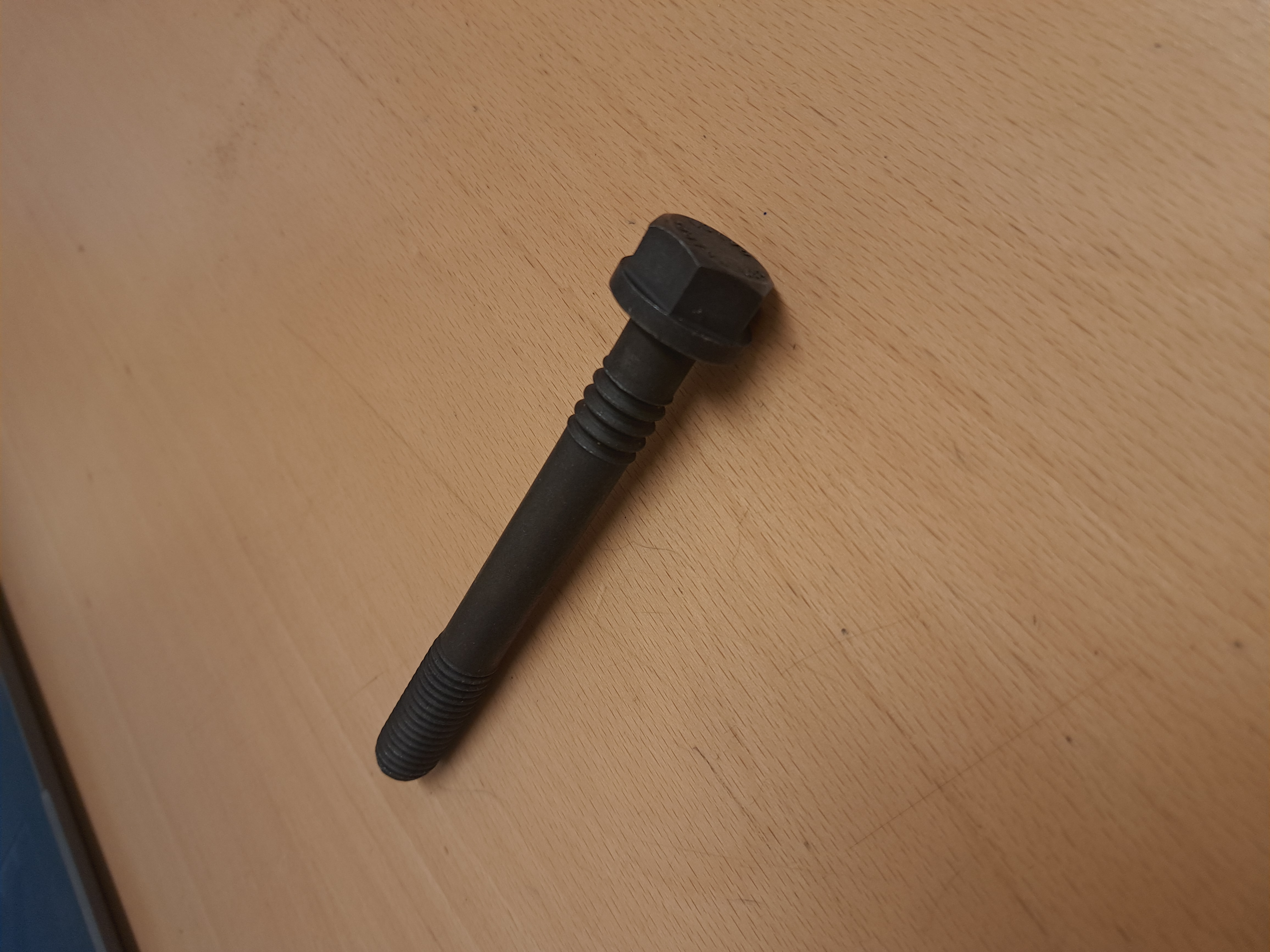 Flange screw