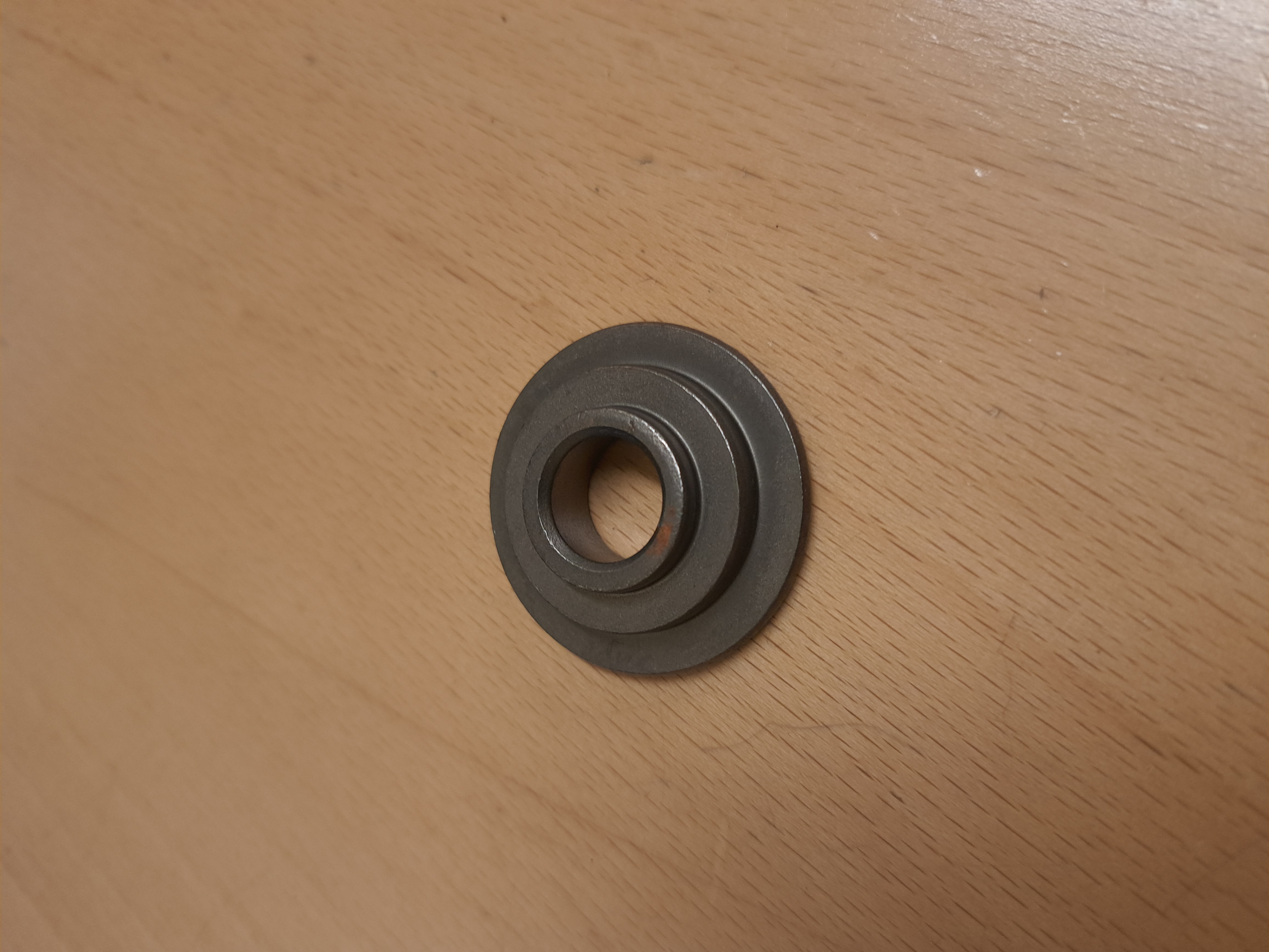 Valve spring washer