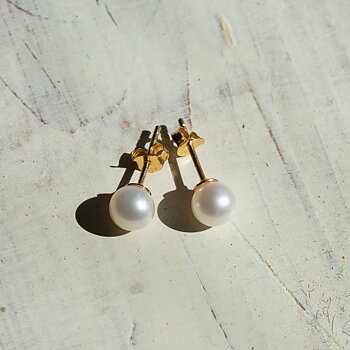 Kum Kum - Pearl Ball Earrings Gold