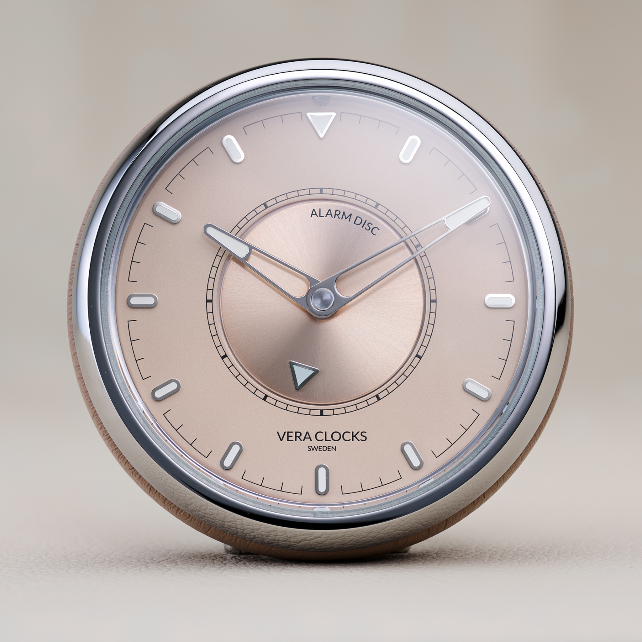 S01SA-1003 Vera Clocks Väckarklocka Salmon