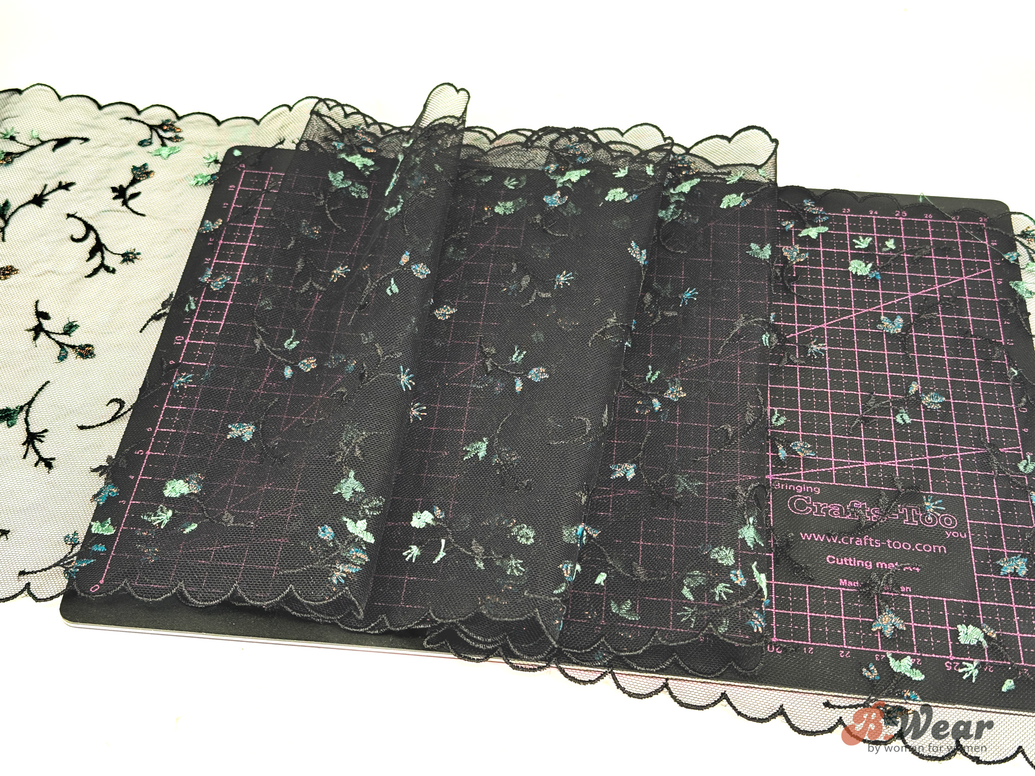 Beautiful non stretch lace in black with teal and copper details - 23 cm - 3