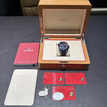  SÅLD 27 december 2025 för 59.900:- Omega Seamaster Planet Ocean 600 m, Big Blue
